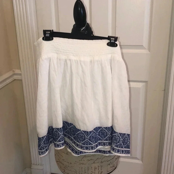 Skirt - Picture 1 of 3